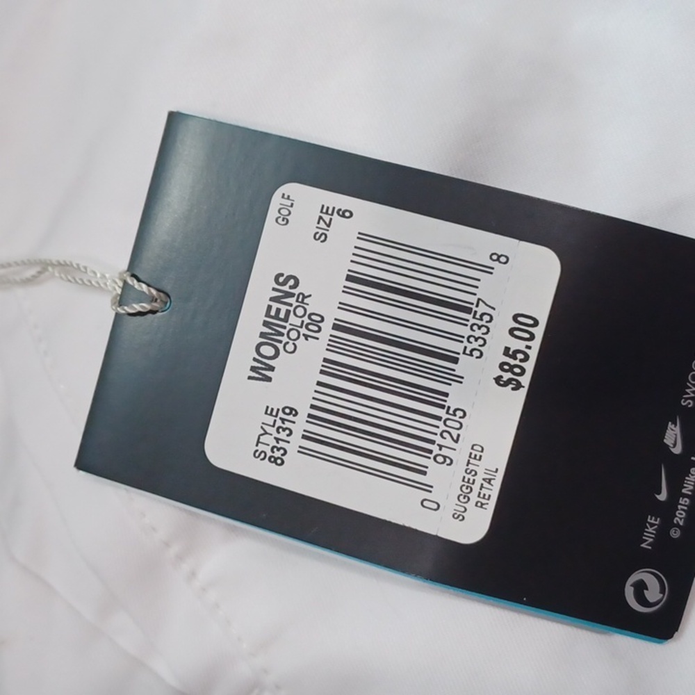 Nike Women's sz 6 golf shorts $85 - Picture 5 of 6
